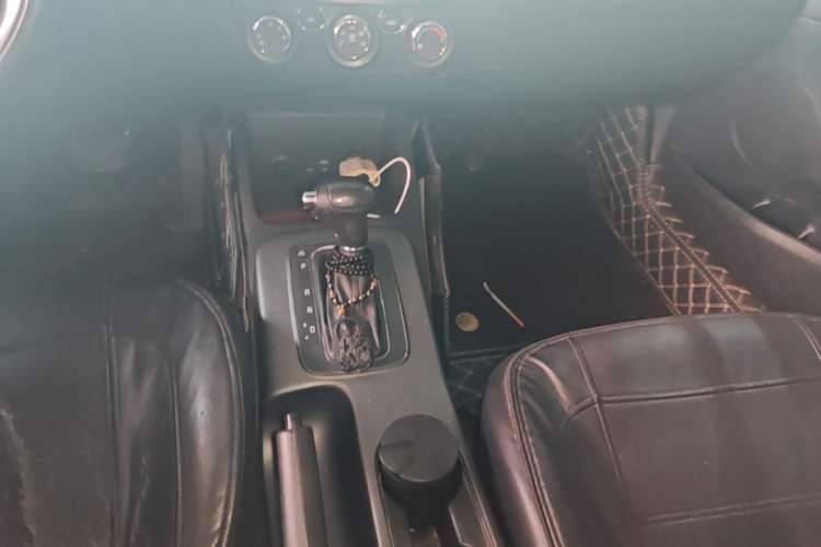 Used Kia K3 2015 1.6L Automatic GL Gear Lever