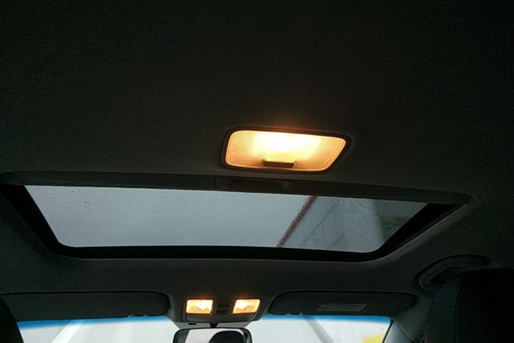 Used Kia K3 2015 1.6L Automatic DLX Headliner
