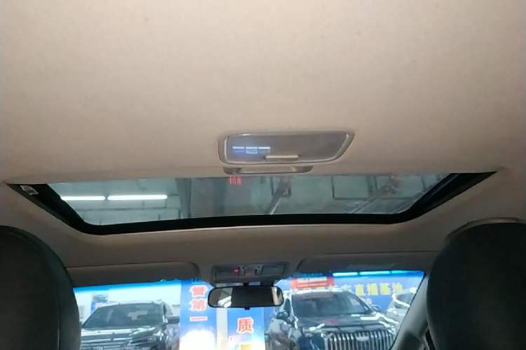 Used Kia K3 2015 1.6L Automatic GLS Headliner