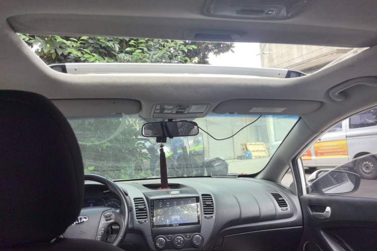 Used Kia K3 2015 1.6L Manual GLS Headliner
