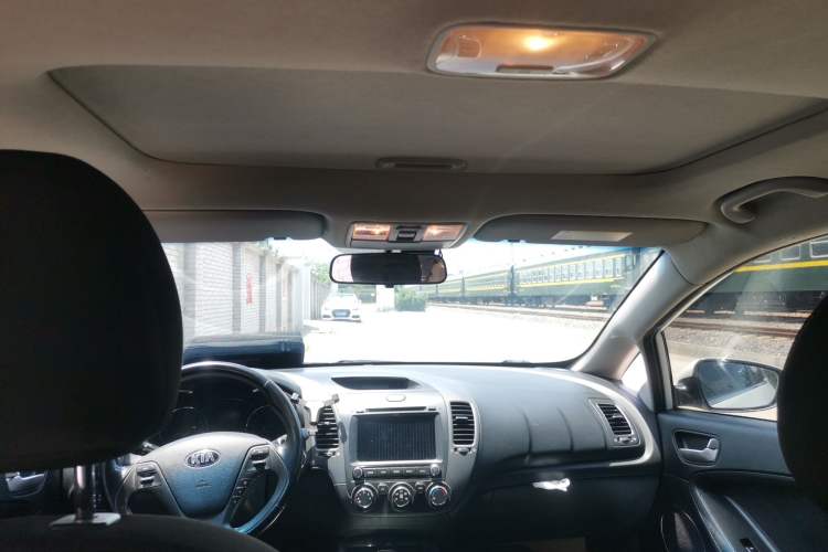 Used Kia K3 2015 1.6L Automatic GLS Headliner