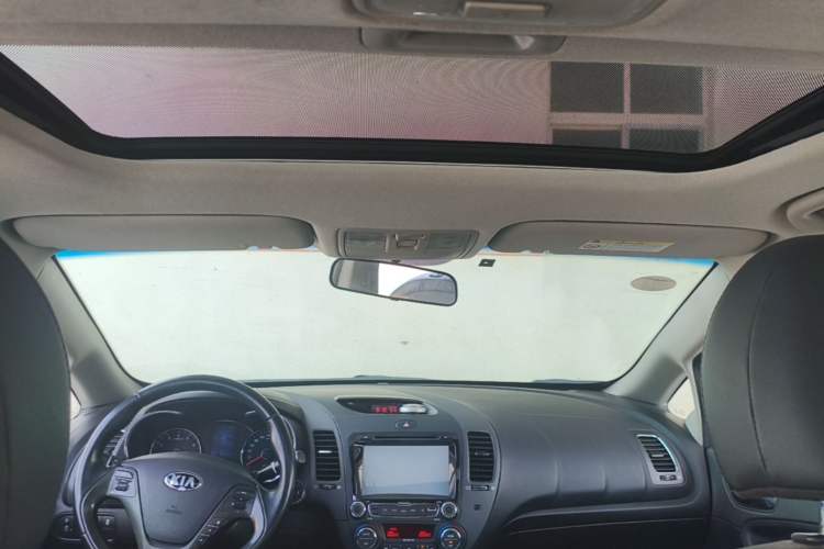 Used Kia K3 2015 1.6L Automatic DLX Headliner
