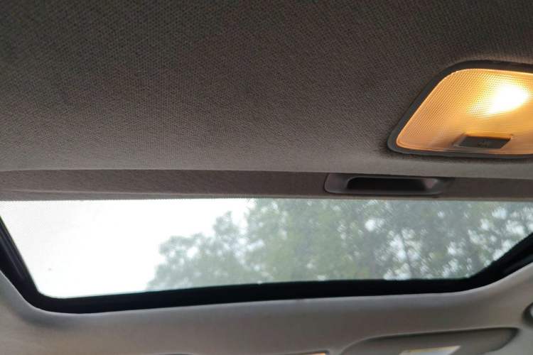 Used Kia K3 2015 1.6L Automatic GLS Headliner