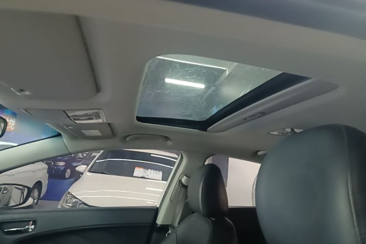 Used Kia K3 2015 1.6L Automatic DLX Headliner