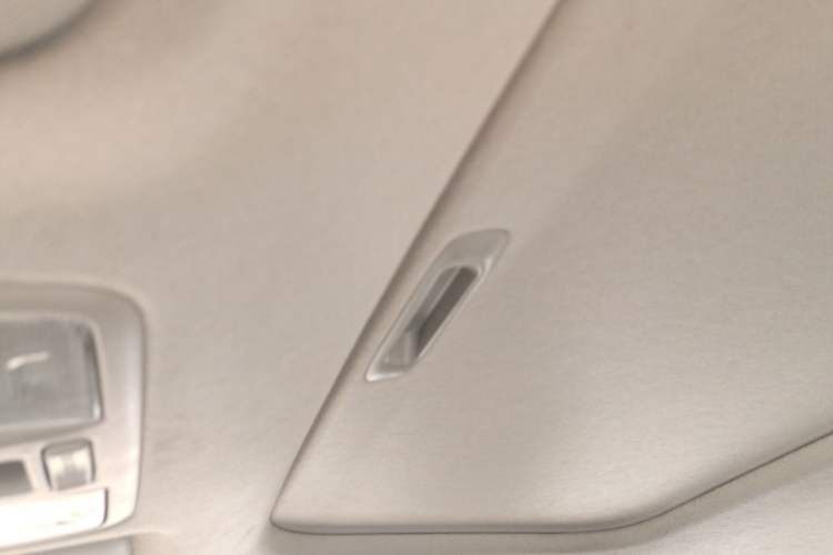 Used Kia K3 2015 1.6L Automatic GLS Headliner