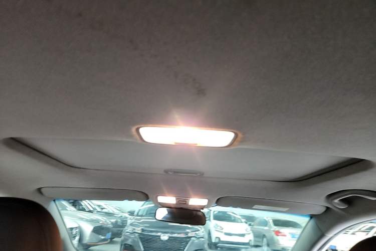 Used Kia K3 2015 1.6L Manual GLS Headliner