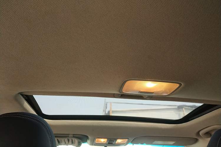 Used Kia K3 2015 1.6L Manual GLS Headliner