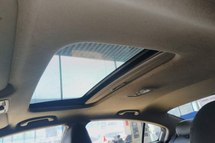 Used Kia K3 2015 1.6L Automatic GLS Headliner