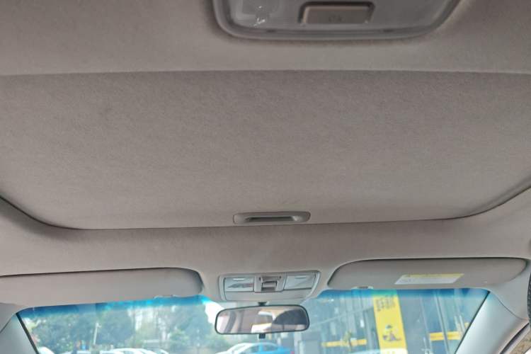 Used Kia K3 2015 1.6L Manual GLS Headliner