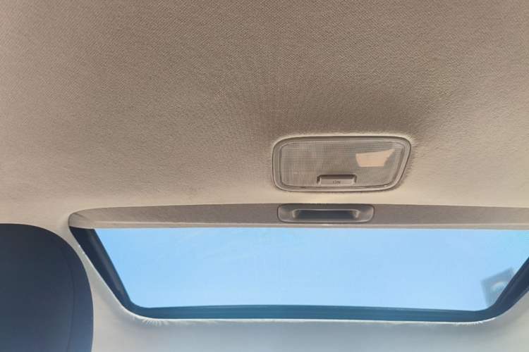 Used Kia K3 2015 1.6L Automatic GLS Headliner