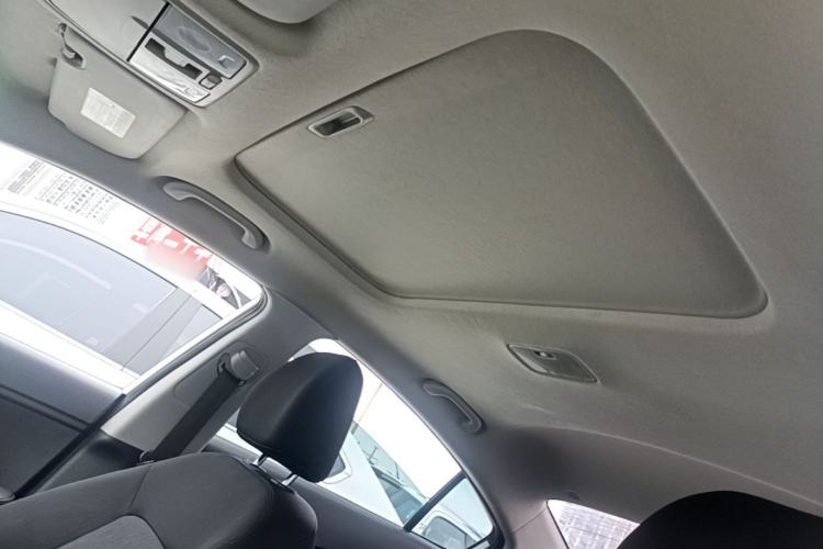 Used Kia K3 2015 1.6L Manual GLS Headliner