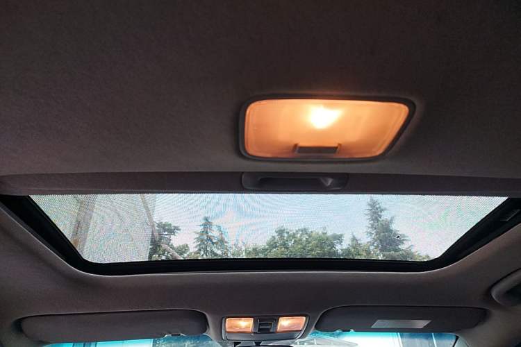 Used Kia K3 2015 1.6L Automatic DLX Headliner