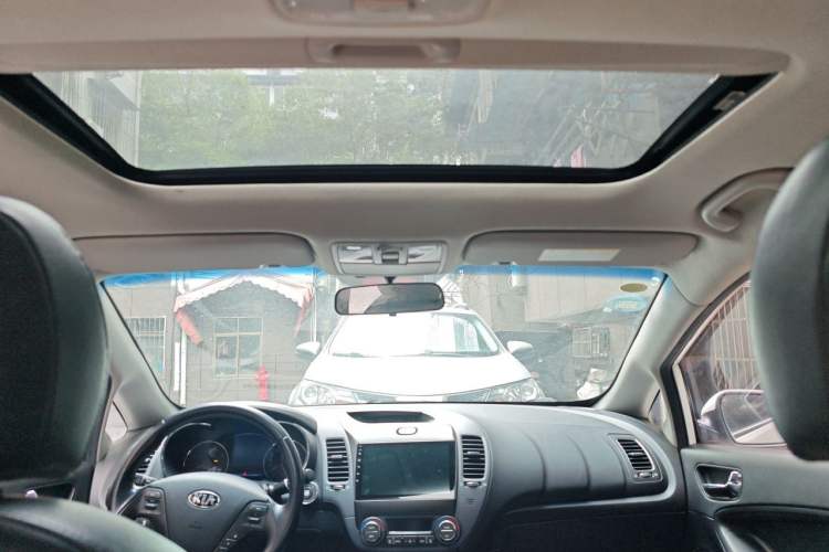 Used Kia K3 2015 1.6L Automatic DLX Headliner