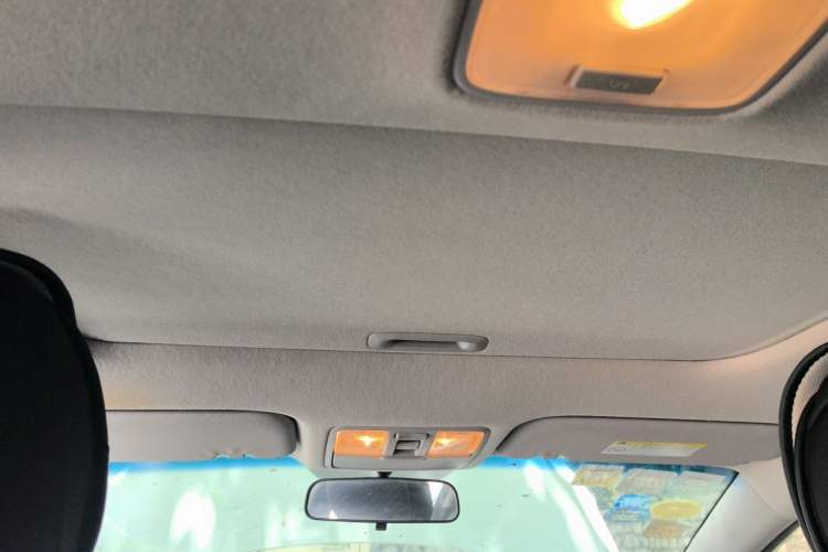 Used Kia K3 2015 1.6L Automatic GLS Headliner
