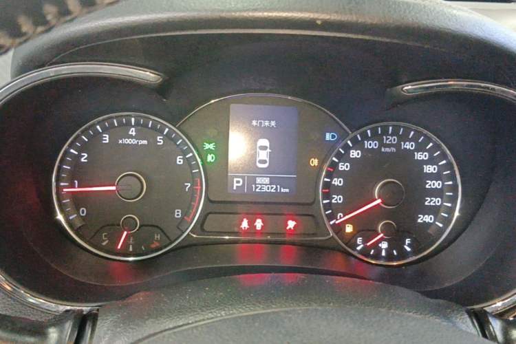 Used Kia K3 2015 1.6L Automatic GLS Instrument Cluster