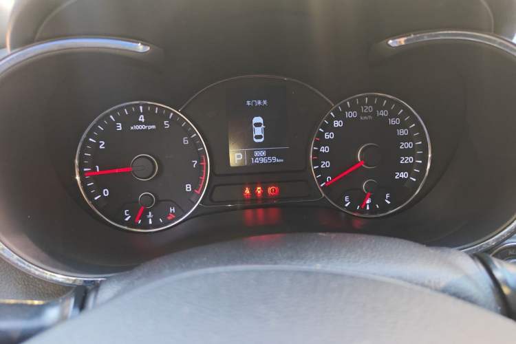 Used Kia K3 2015 1.6L Automatic DLX Instrument Cluster