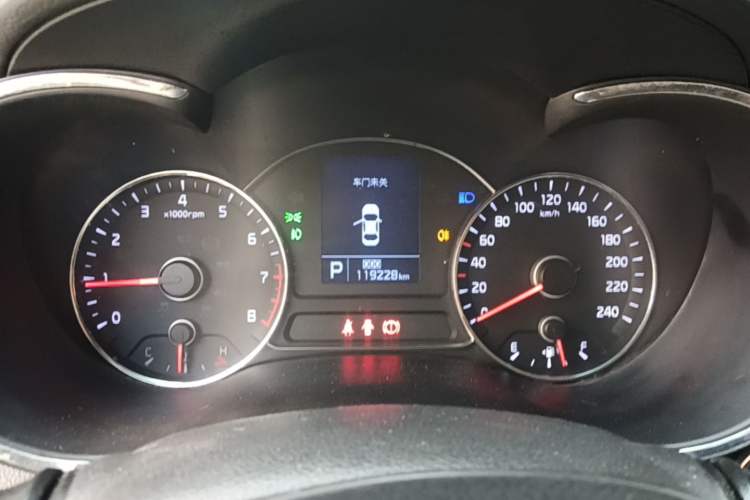 Used Kia K3 2015 1.6L Automatic GLS Instrument Cluster