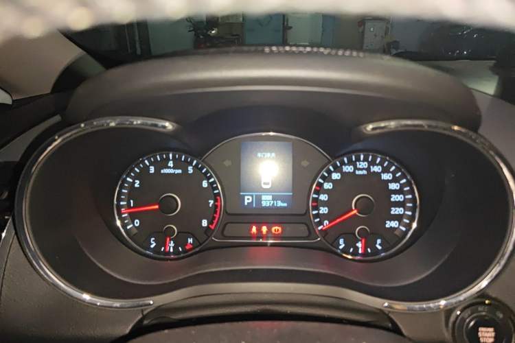 Used Kia K3 2015 1.6L Automatic GLS Instrument Cluster