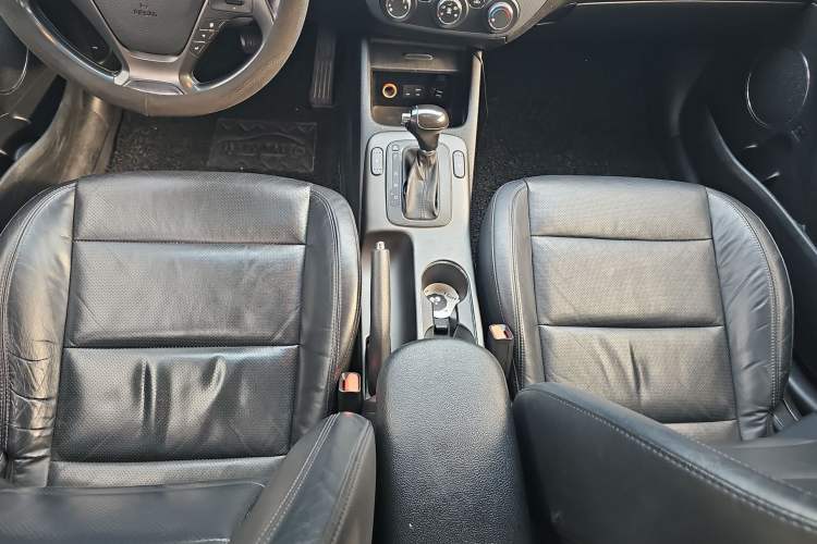 Used Kia K3 2015 1.6L Automatic GLS Interior 1