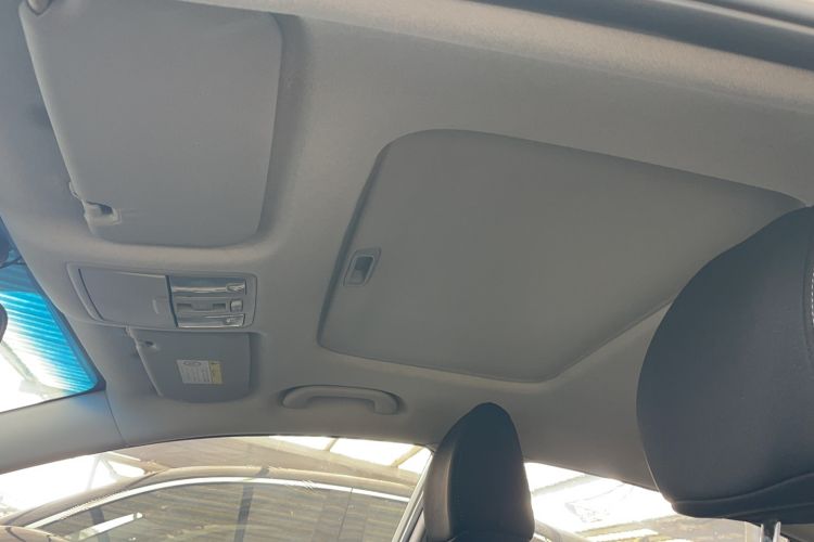 Used Kia K3 2015 1.6L Automatic GLS Interior 7