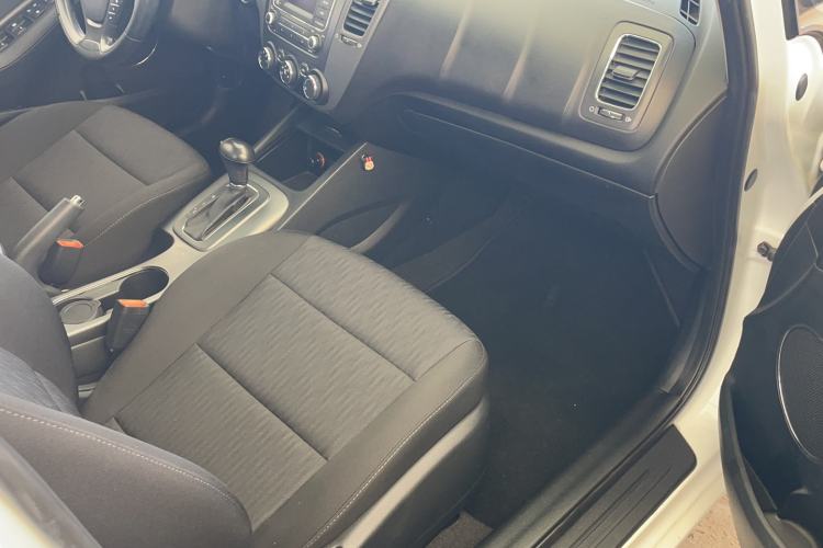 Used Kia K3 2015 1.6L Automatic GLS Interior 9