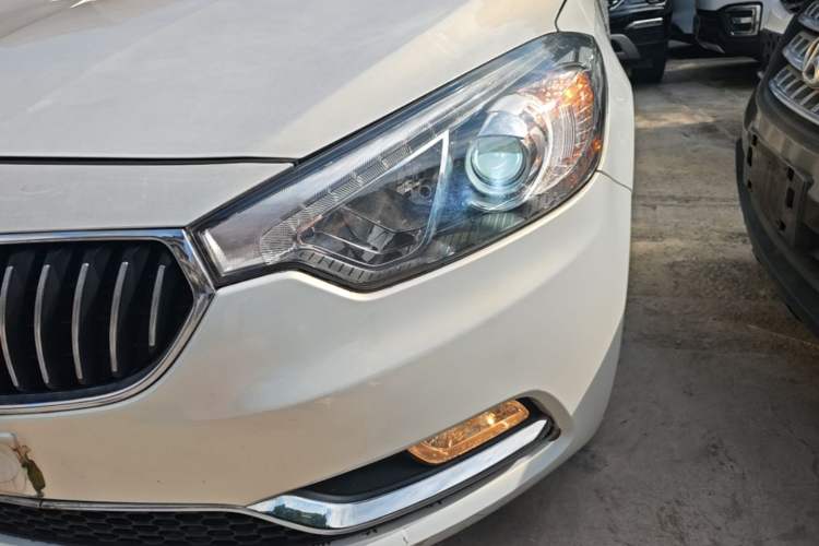 Used Kia K3 2015 1.6L Automatic GLS Left Front Headlight