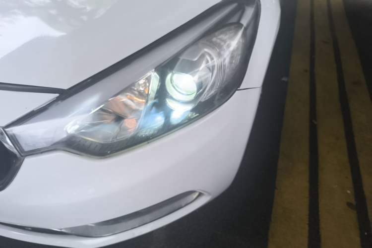 Used Kia K3 2015 1.6L Automatic GL Left Front Headlight