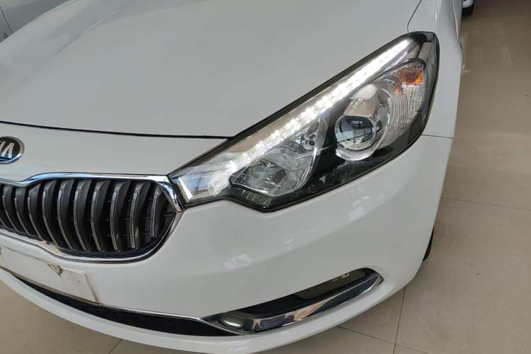 Used Kia K3 2015 1.6L Automatic Premium Left Front Headlight