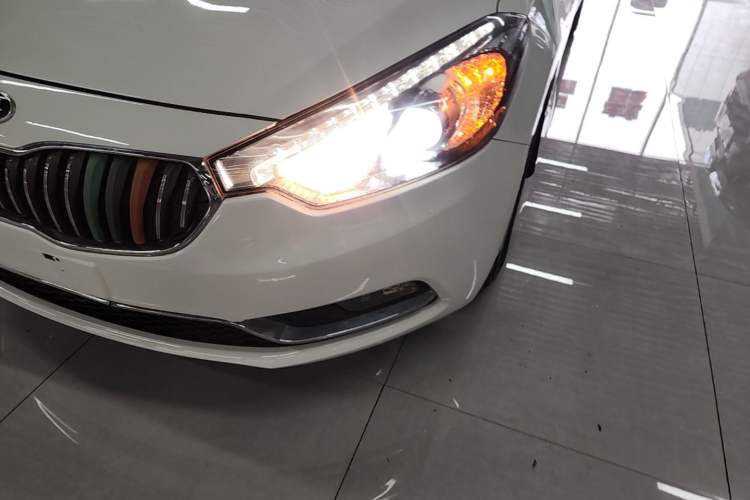 Used Kia K3 2015 1.6L Manual GLS Left Front Headlight