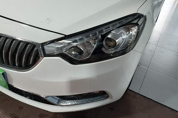 Used Kia K3 2015 1.6L Automatic GLS Left Front Headlight
