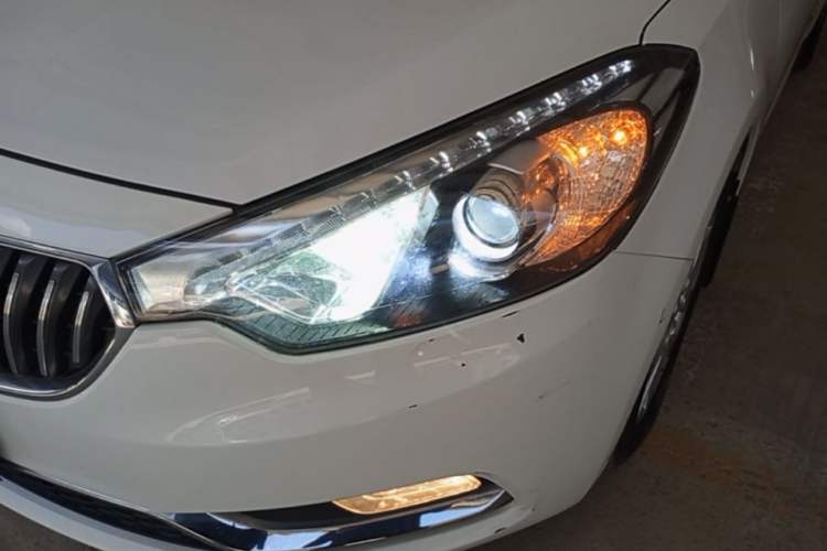 Used Kia K3 2015 1.6L Automatic GLS Left Front Headlight