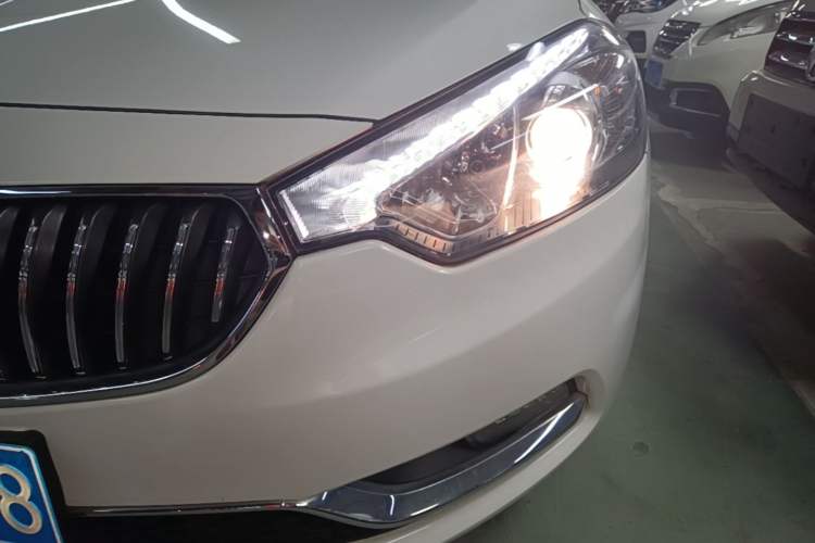 Used Kia K3 2015 1.6L Automatic GLS Left Front Headlight