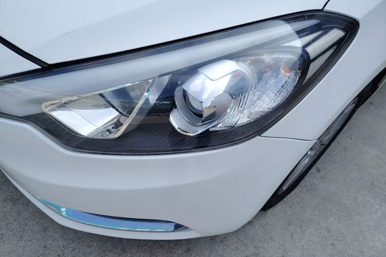 Used Kia K3 2015 1.6L Automatic GL Left Front Headlight