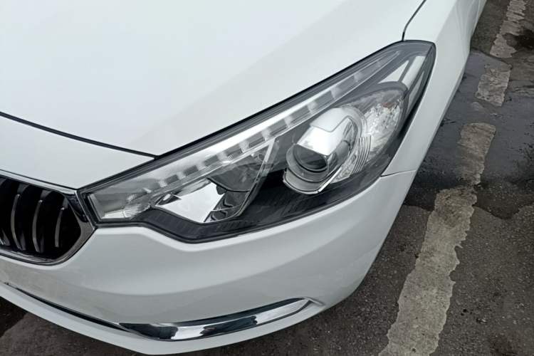 Used Kia K3 2015 1.6L Manual GLS Left Front Headlight
