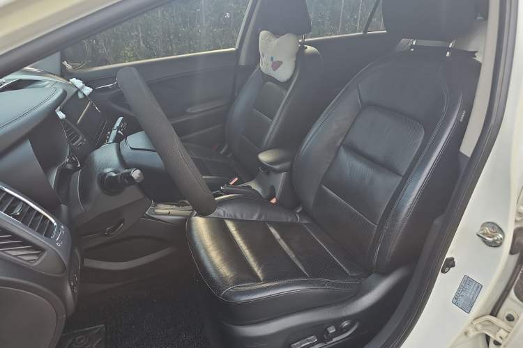 Used Kia K3 2015 1.6L Automatic GLS Left Front Seat