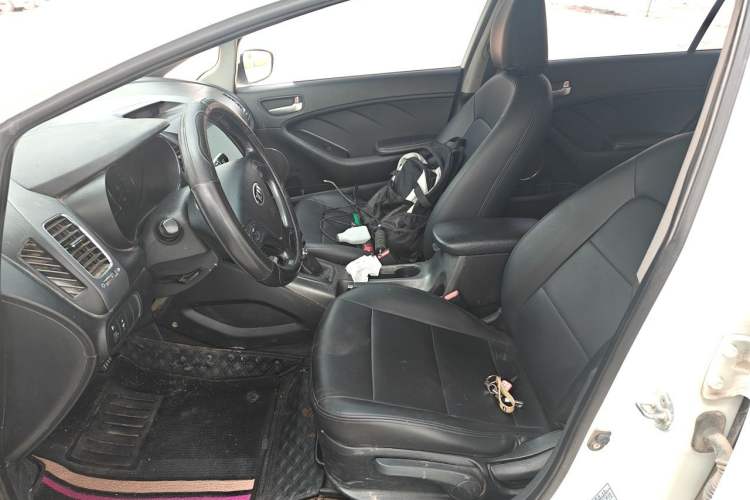 Used Kia K3 2015 1.6L Manual GLS Left Front Seat
