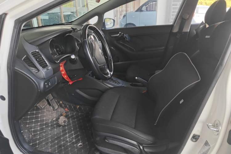 Used Kia K3 2015 1.6L Automatic GLS Left Front Seat