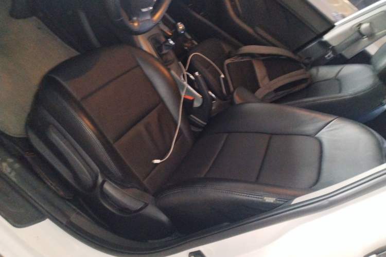 Used Kia K3 2015 1.6L Manual GLS Left Front Seat