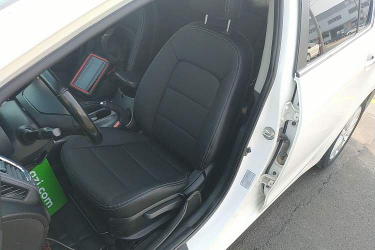 Used Kia K3 2015 1.6L Manual GLS Left Front Seat