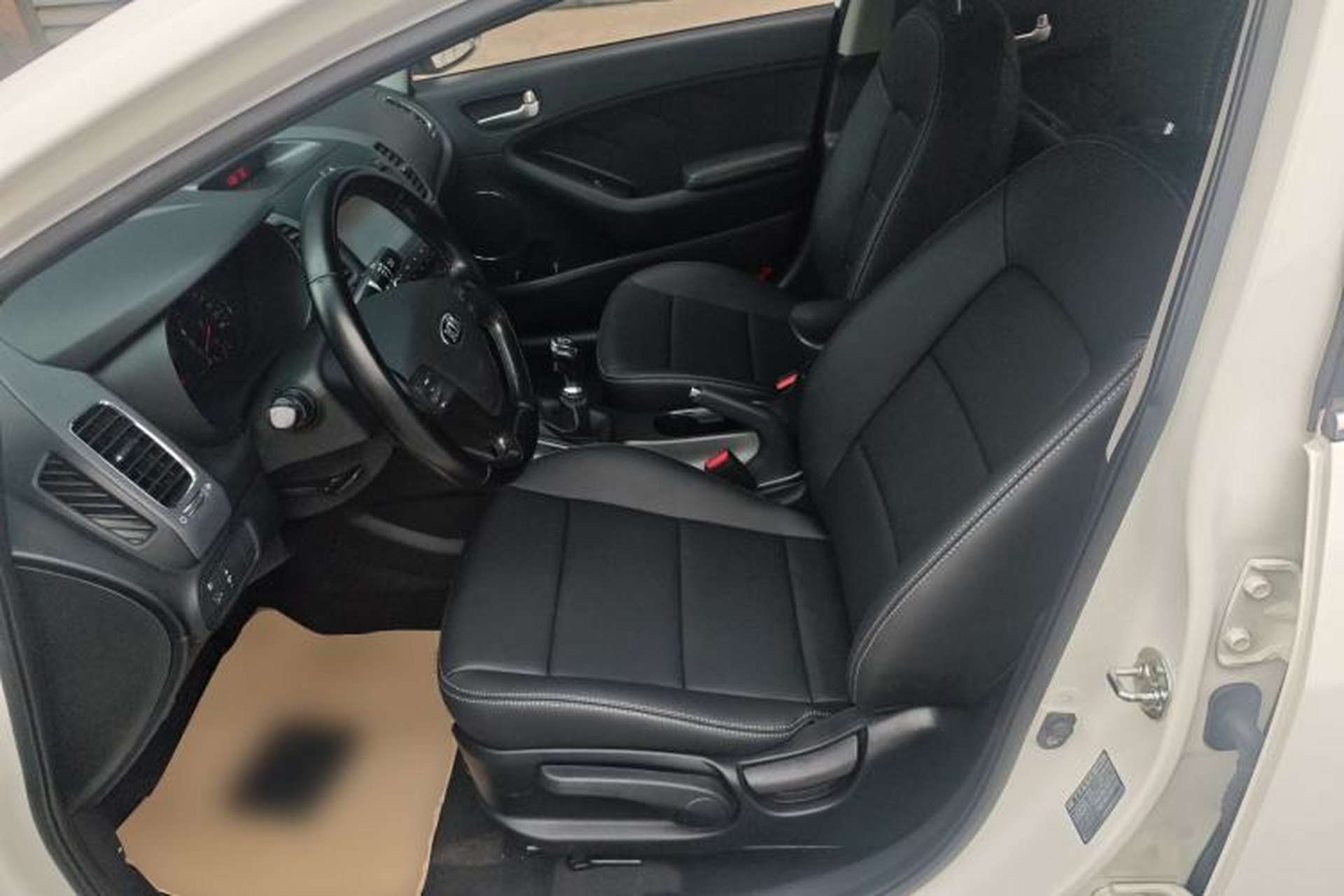 Used Kia K3 2015 1.6L Manual GLS Left Front Seat