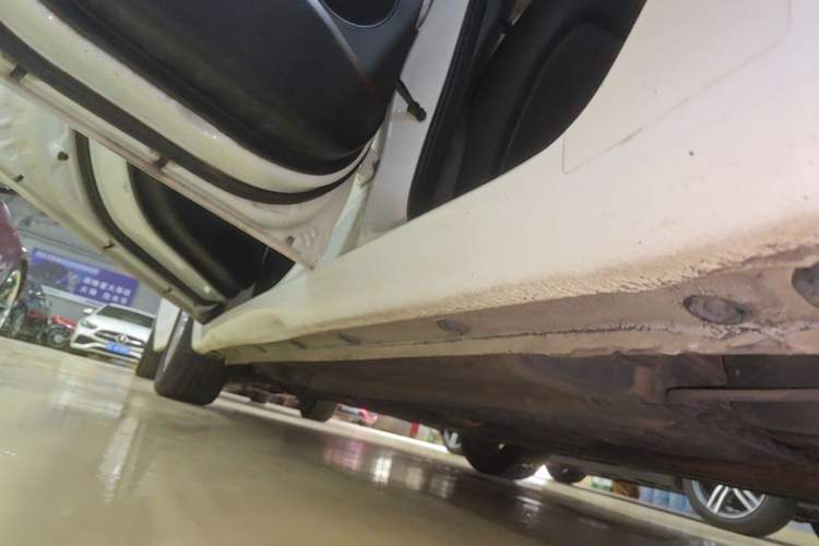 Used Kia K3 2015 1.6L Automatic GL Left Side Sill