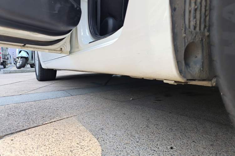 Used Kia K3 2015 1.6L Automatic GL Left Side Sill