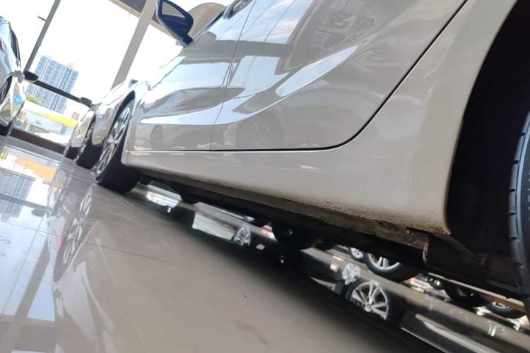 Used Kia K3 2015 1.6L Automatic Premium Left Side Sill