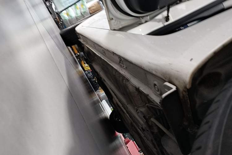 Used Kia K3 2015 1.6L Automatic GLS Left Side Sill