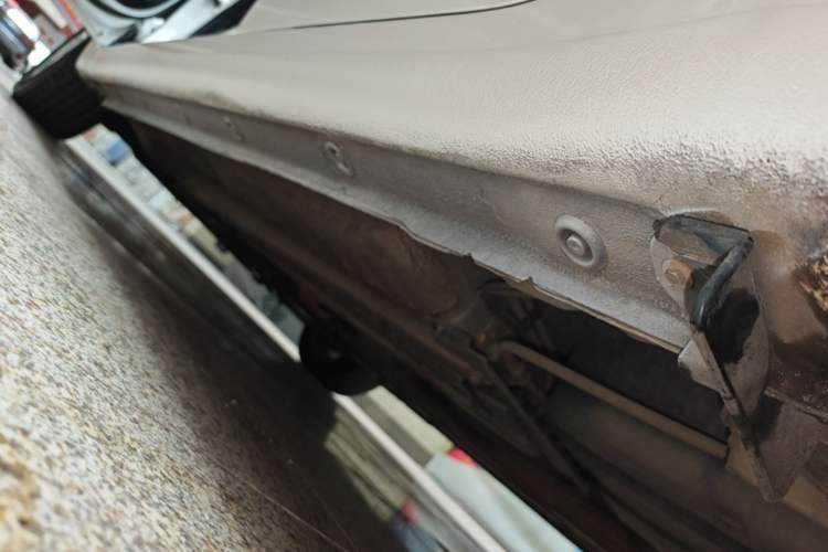 Used Kia K3 2015 1.6L Manual GLS Left Side Sill