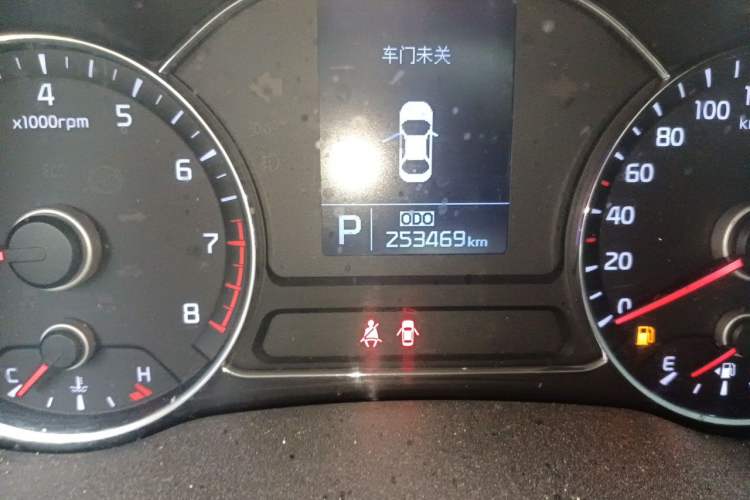 Used Kia K3 2015 1.6L Automatic GLS Odometer Close Up