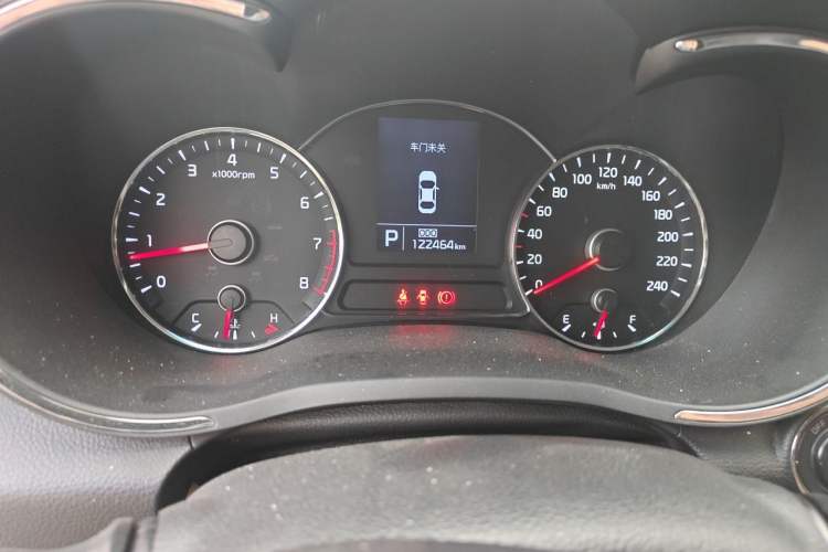 Used Kia K3 2015 1.6L Automatic GLS Odometer Close Up