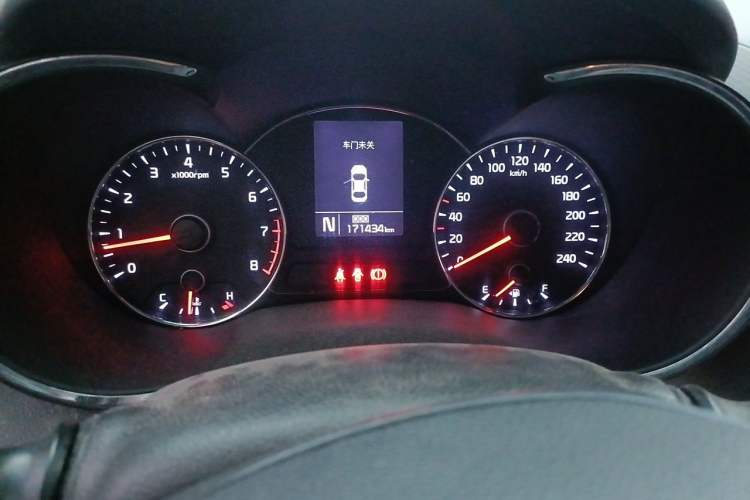Used Kia K3 2015 1.6L Automatic GL Odometer Close Up