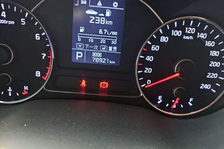 Used Kia K3 2015 1.6L Automatic GLS Odometer Close Up