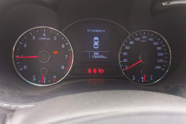Used Kia K3 2015 1.6L Manual GL Odometer Close Up